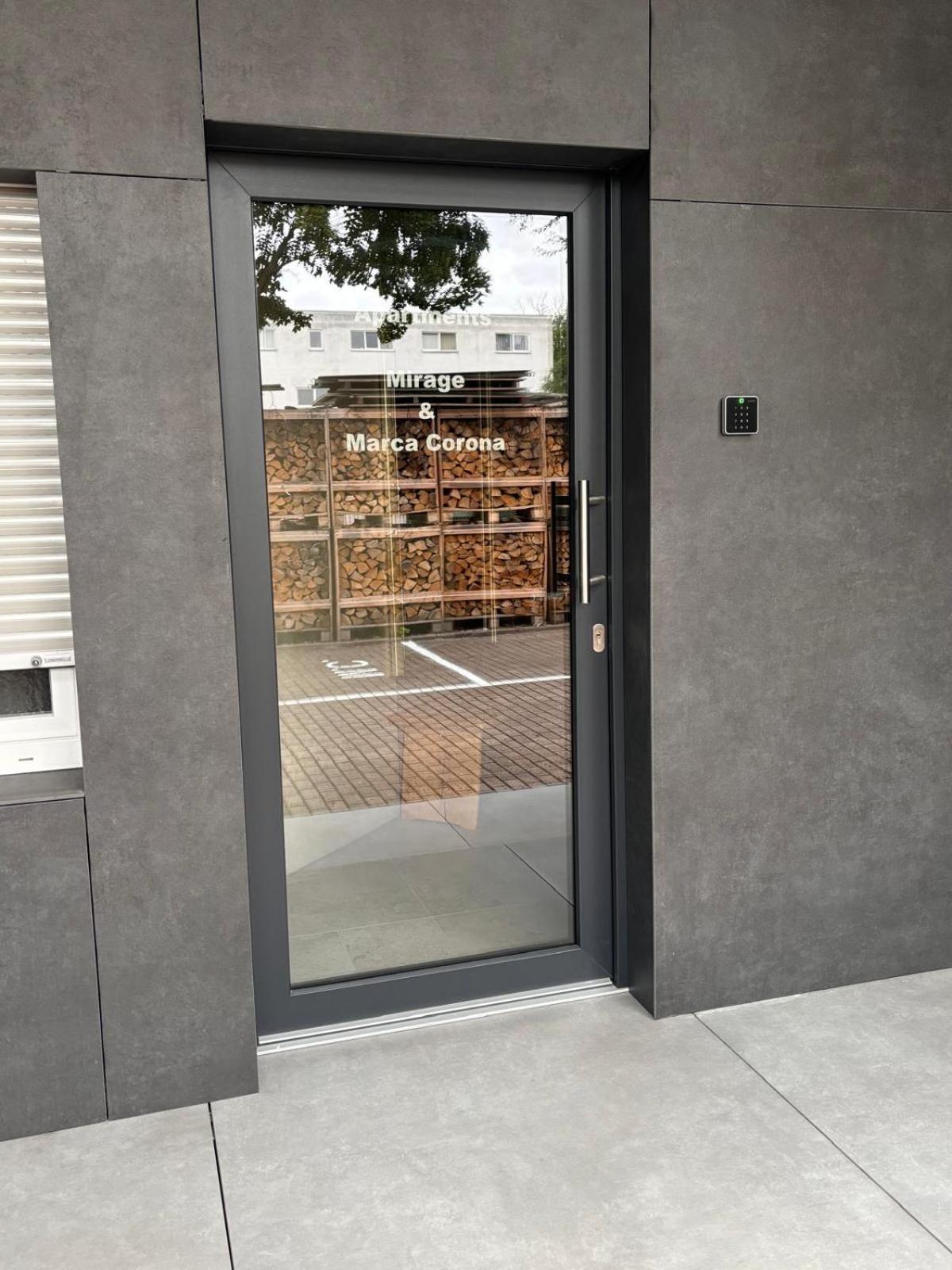 Huebner Apartments エアフルト エクステリア 写真